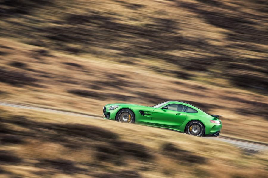  Mercedes-AMG GT R 2017 года  (UK) (фото 16 из 40)